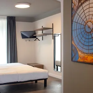 22 Marzo Hotel Mediolan