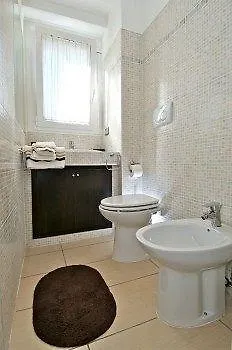 B&B Emozioni Romane 2*, Roma